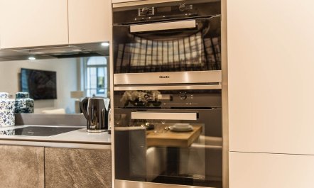 The Capital's Charm 6