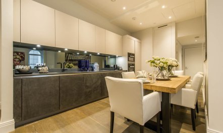 The Capital's Charm 5