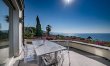 A Seaside Getaway 3