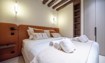 Modern in The Marais 8