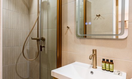 Walking in Montmartre 8