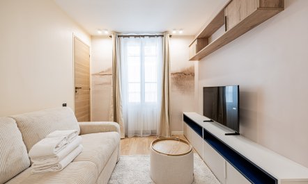 Walking in Montmartre 5