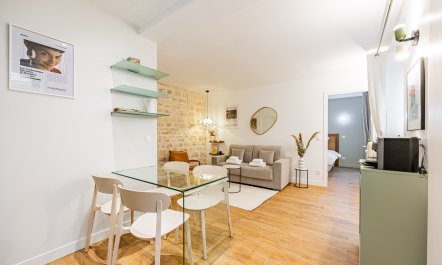 Montmartre Delight 5