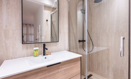 A Parisian Hideout 6