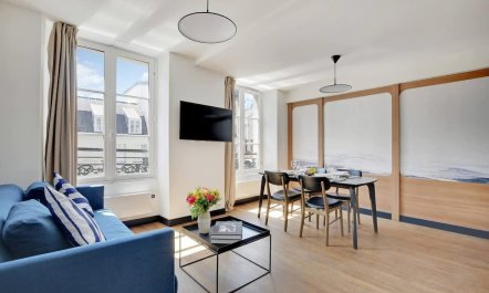 The Parisian Perch 2