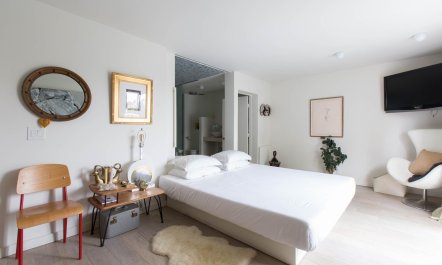 Canalside Charisma 9