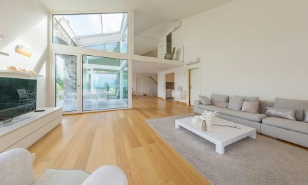 Lake Como Reflections