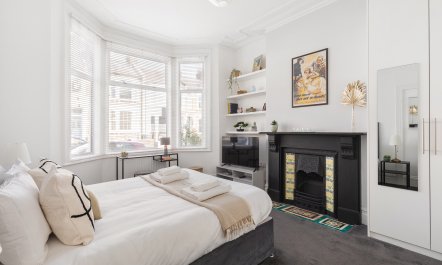 The Little London Home 1