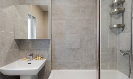 The Little London Home 9