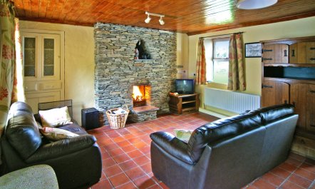 4 Bed in Portmagee 1