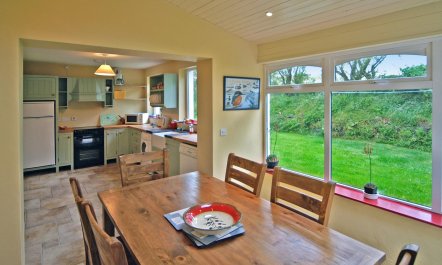 4 Bed in Portmagee 5