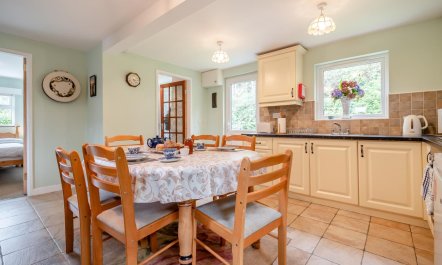2 Bed in Glengarriff 6