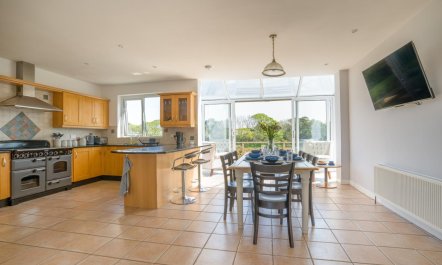 4 Bed in Bushmills 7