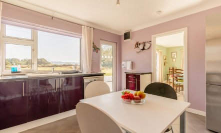 4 Bed in Burtonport 9