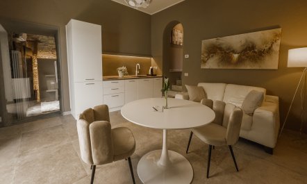 Golden Villa 5