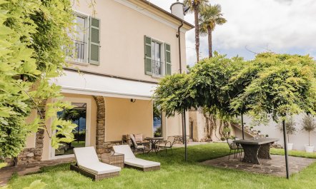 Golden Villa 2