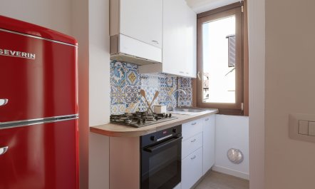 Walk along the Navigli 7