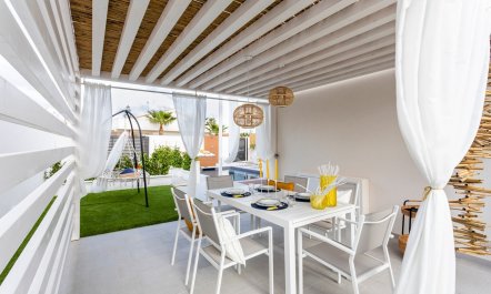 Sunny Seaside Dream 5