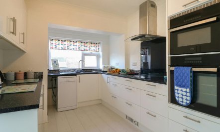 The Pevensey Pearl 6