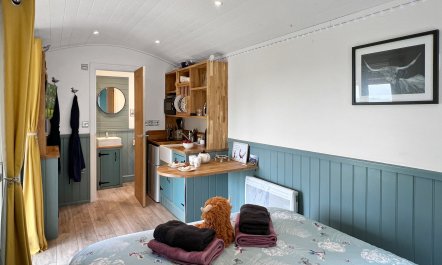 Daisy Shepherd's Hut 3