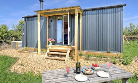 Hares Hideaway Shepherd's Hut, North Molton