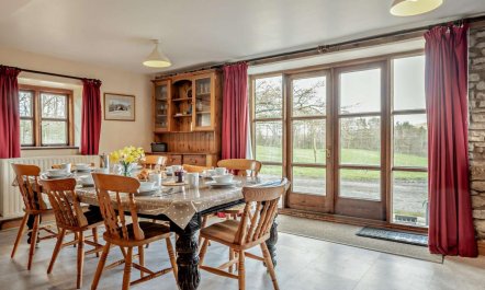 4 Bed in Builth Wells 2