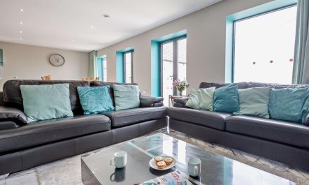 4 Bed in Talsarnau 5