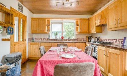 3 Bed in Bruckless 8