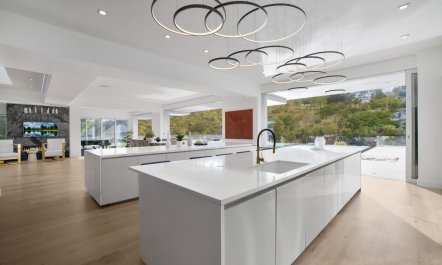 Hollywood Hills Hideaway 0