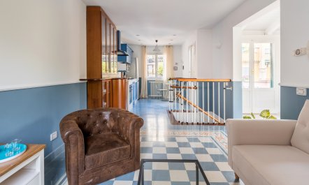 The British Corner 8