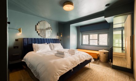 The Midnight Wonder 1