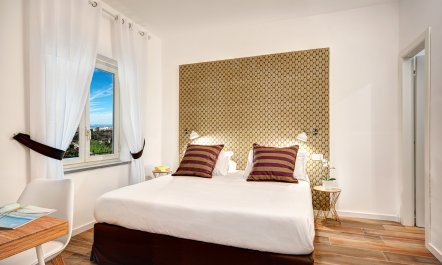 The Gold of Sorrento 9