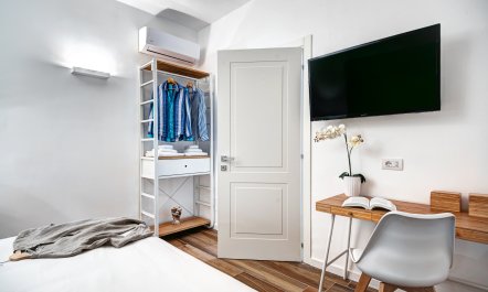 The Gold of Sorrento 7