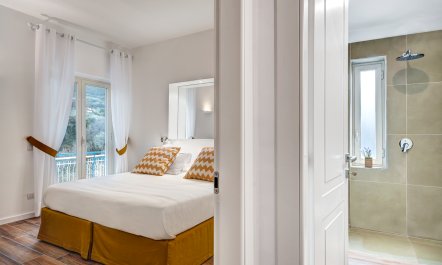 The Gold of Sorrento 6