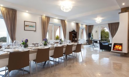 The Coastal Breeze 6