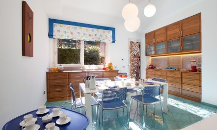 The Coastal Breeze 8