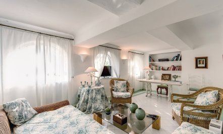 The Garden of Capri 5