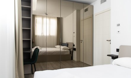 Milanese City Life 8