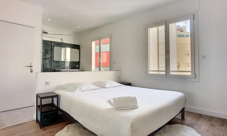 Antibes Sea Vistas 8