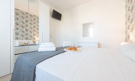 Sicilian Seaside Villa 8