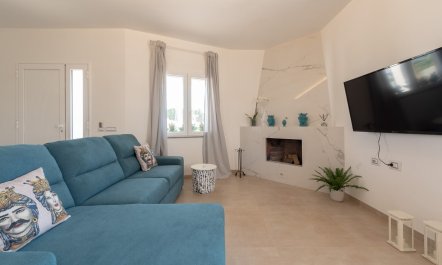 Sicilian Seaside Villa 3