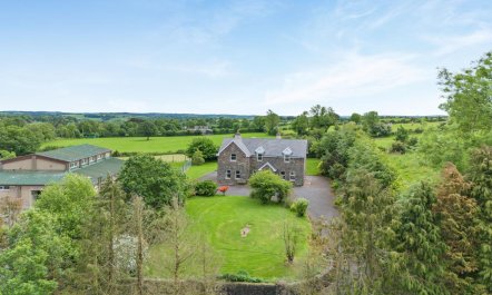 4 Bed in Aghabullogue