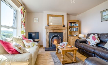 4 Bed in Cushendun 1