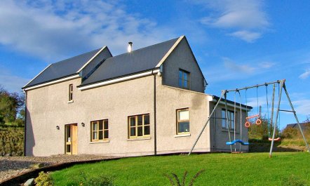 3 Bed in Castleblaney