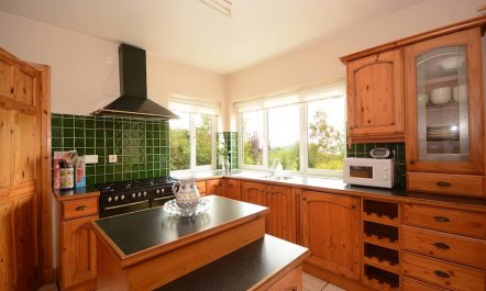 5 Bed in Mountcharles 2