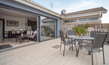 3 Bed in Portballintrae 1