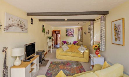 3 Bed in West Quantoxhead 5