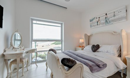 2 Bed in Tenby 3