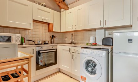 2 Bed in Shaftesbury 9