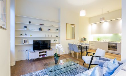 Baker Street Charm 3